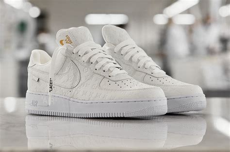 nike air force 1 lv white